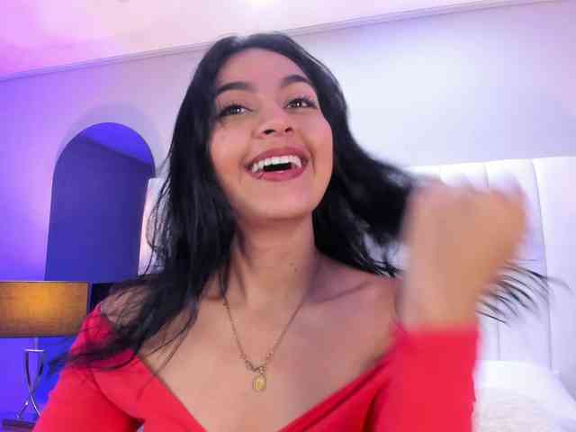 NicolleSweett04 webcam