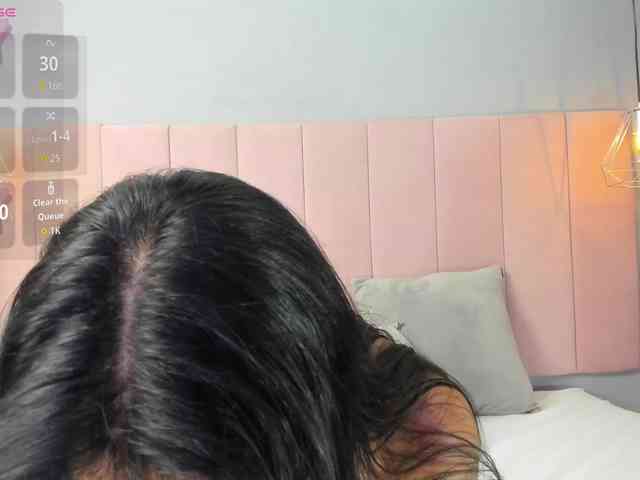 NicolleSweett04 webcam