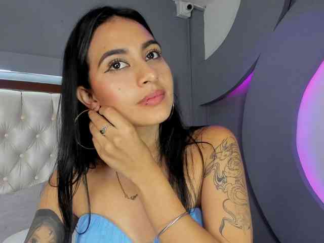 NicolleSweett04