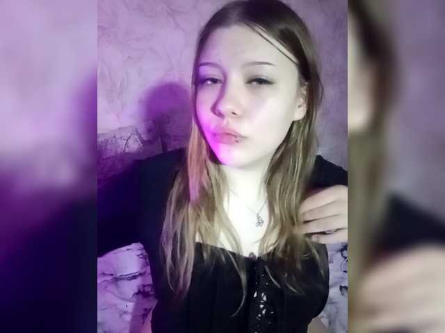 SweetyKittyaa's BongaCams show and profile