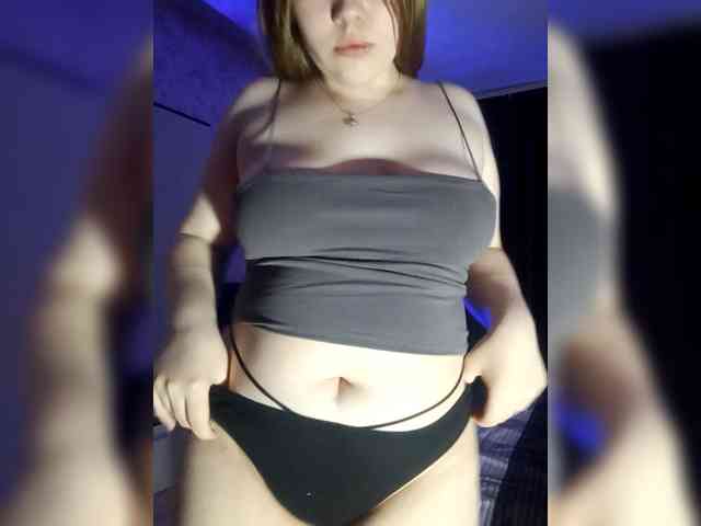 SweetyKittyaa webcam