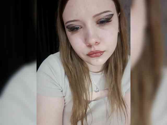 SweetyKittyaa webcam