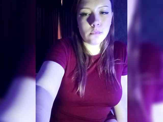 SweetyKittyaa webcam