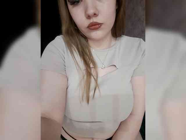 SweetyKittyaa webcam