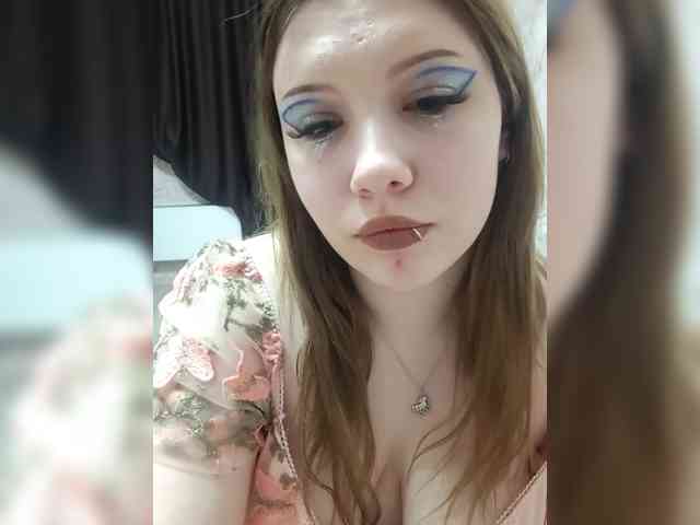 SweetyKittyaa webcam