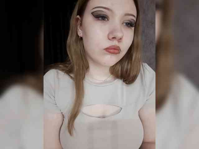 SweetyKittyaa webcam