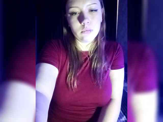 SweetyKittyaa webcam