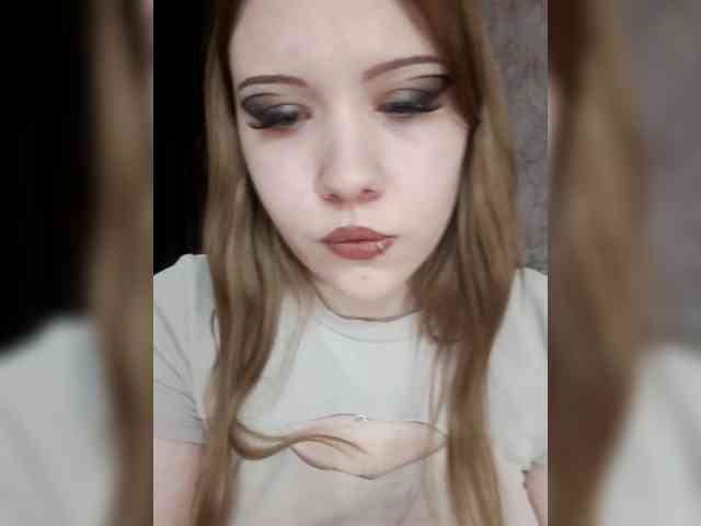 SweetyKittyaa webcam