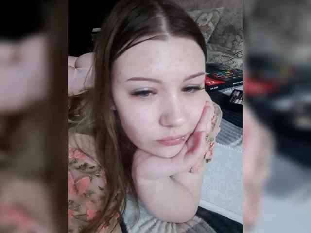 SweetyKittyaa webcam