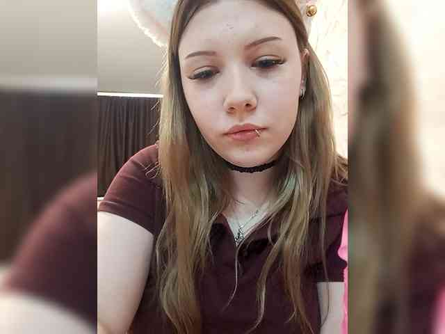 SweetyKittyaa webcam