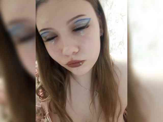 SweetyKittyaa webcam