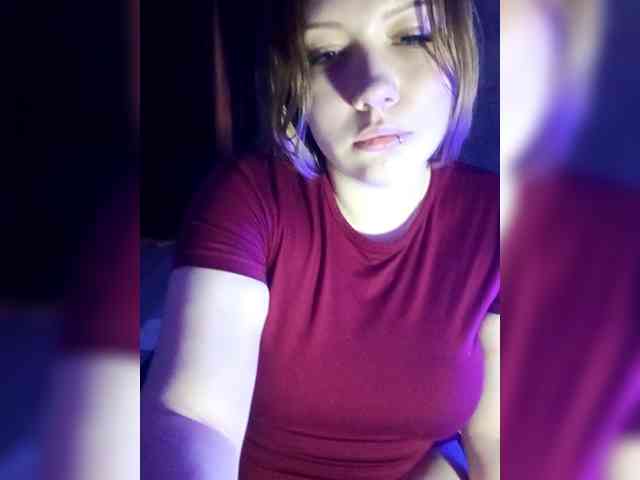 SweetyKittyaa webcam