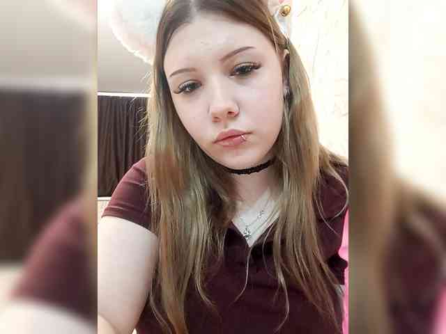 SweetyKittyaa webcam