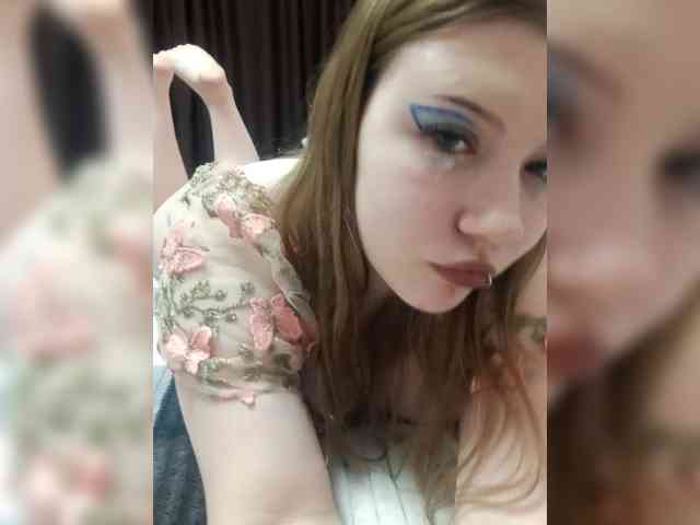 SweetyKittyaa webcam