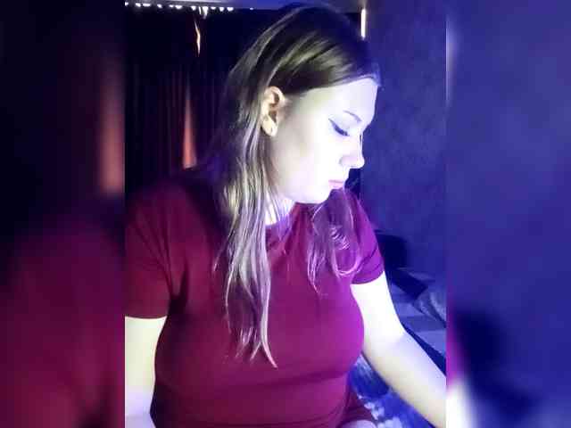 SweetyKittyaa webcam