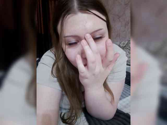 SweetyKittyaa webcam