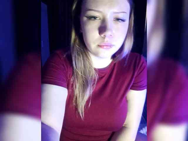 SweetyKittyaa webcam