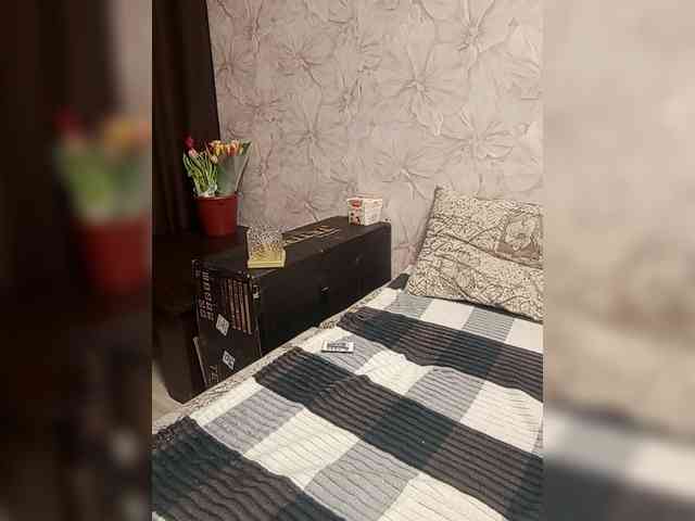 SweetyKittyaa webcam