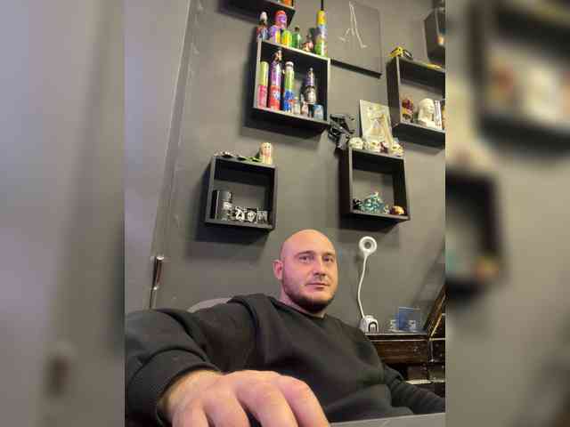 Saharailluminati Live Webcam on BongaCams