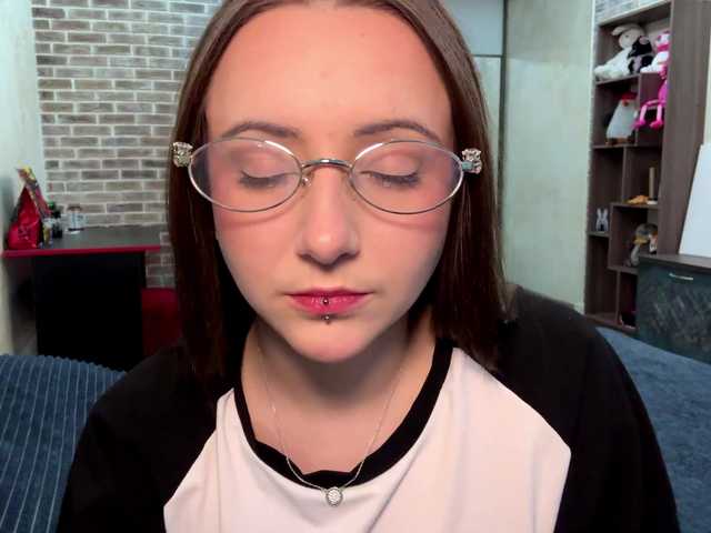 Velrix's BongaCams show and profile