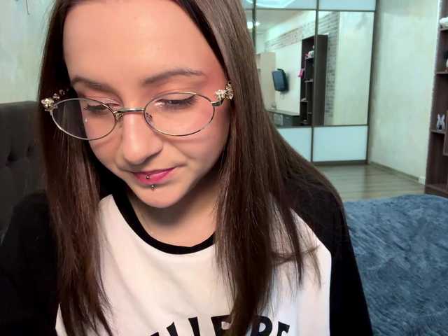 Velrix's BongaCams show and profile