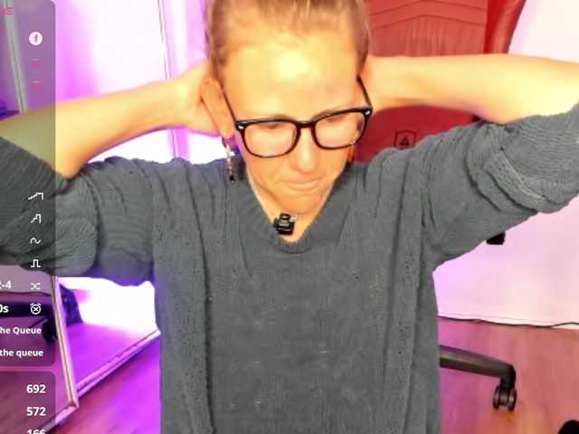 Jasminedaze888's BongaCams show and profile