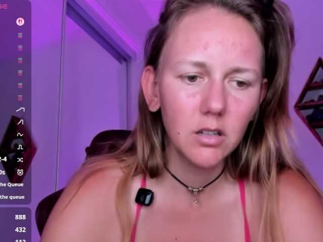 Jasminedaze888's BongaCams show and profile