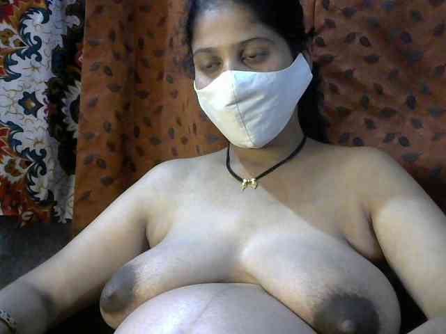 Poonam-2 webcam