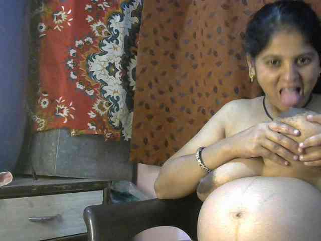 Poonam-2 webcam