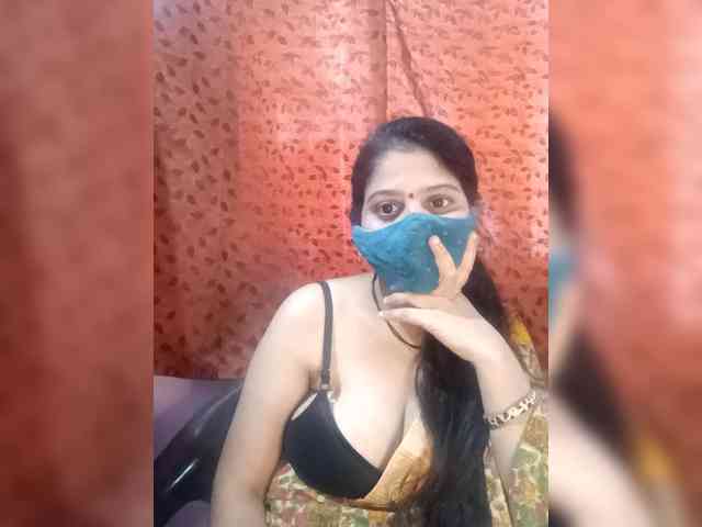 Poonam-2 webcam
