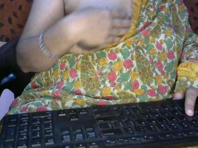 Poonam-2 Live Webcam on BongaCams