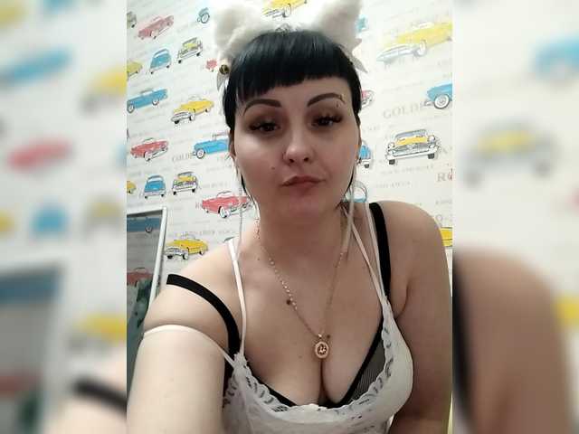 Wiktorij's BongaCams show and profile