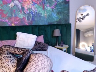 NicoleLuxe Porn Show