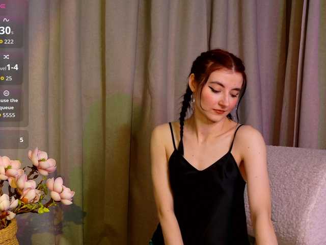 NicoleLuxe's BongaCams show and profile