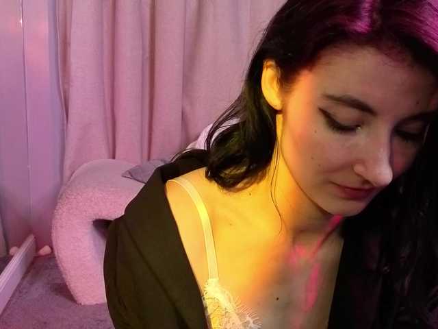 NicoleLuxe's BongaCams show and profile