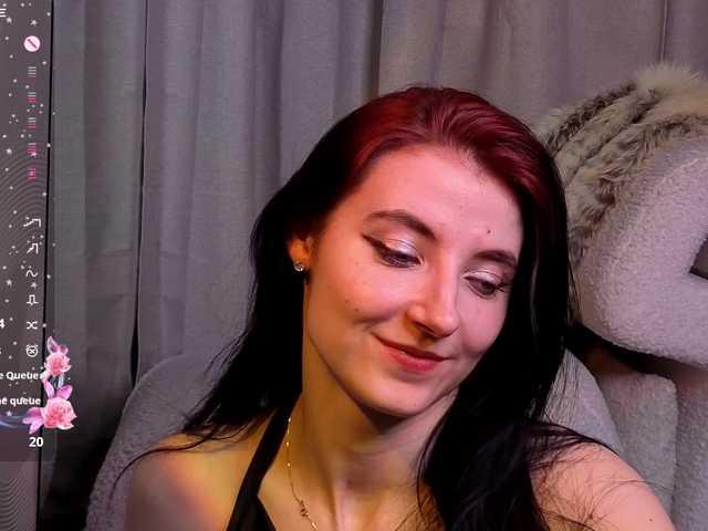 NicoleLuxe's BongaCams show and profile