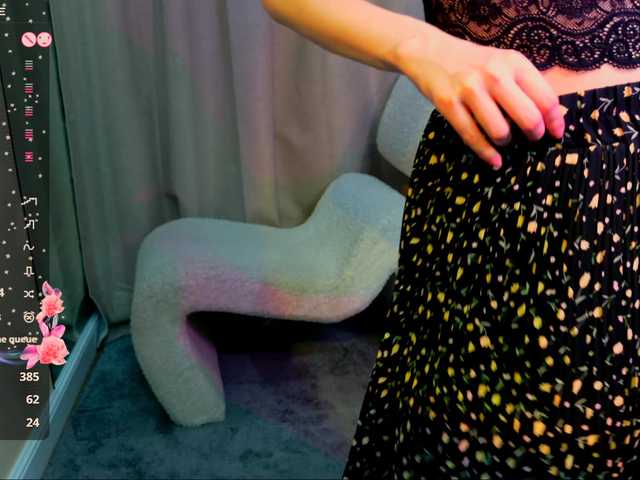 NicoleLuxe's BongaCams show and profile