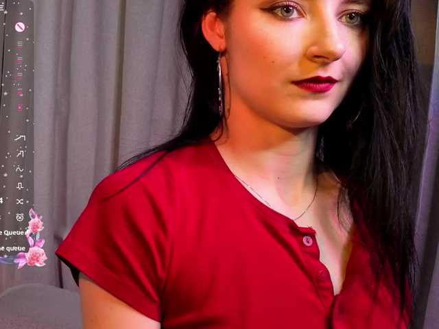 NicoleLuxe's BongaCams show and profile