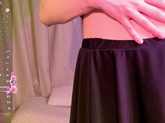 NicoleLuxe's BongaCams show and profile