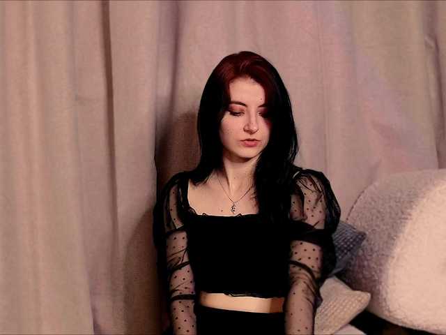 NicoleLuxe's BongaCams show and profile