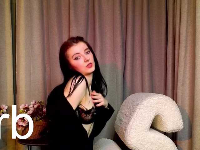NicoleLuxe's BongaCams show and profile