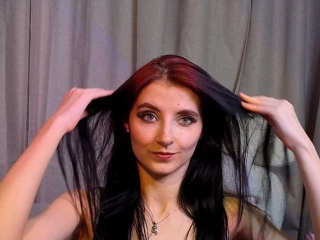 NicoleLuxe's BongaCams show and profile