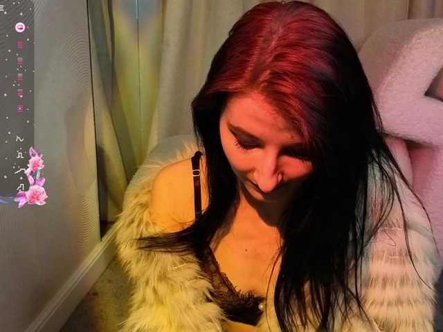 NicoleLuxe's BongaCams show and profile