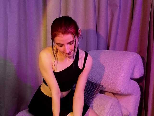 NicoleLuxe's BongaCams show and profile