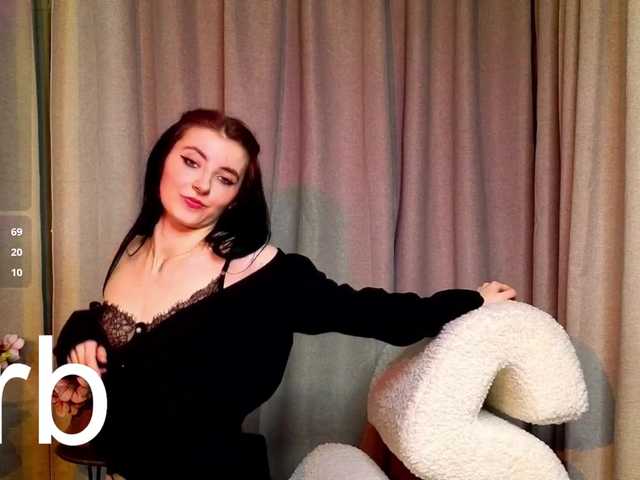 NicoleLuxe's BongaCams show and profile