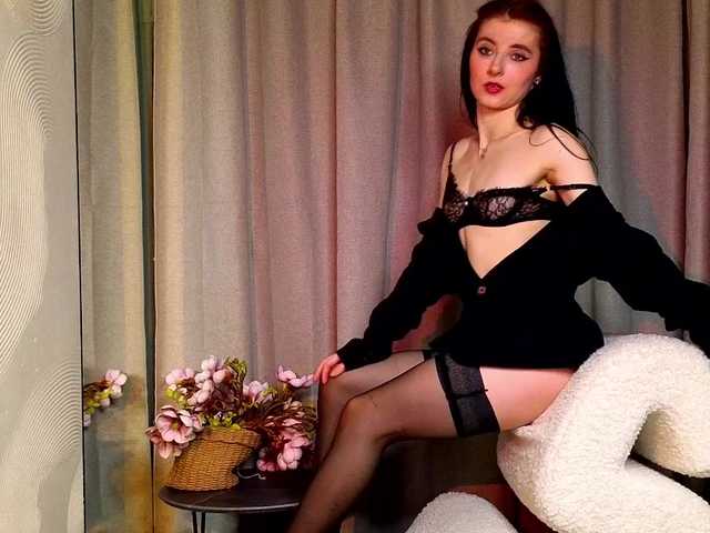 NicoleLuxe's BongaCams show and profile