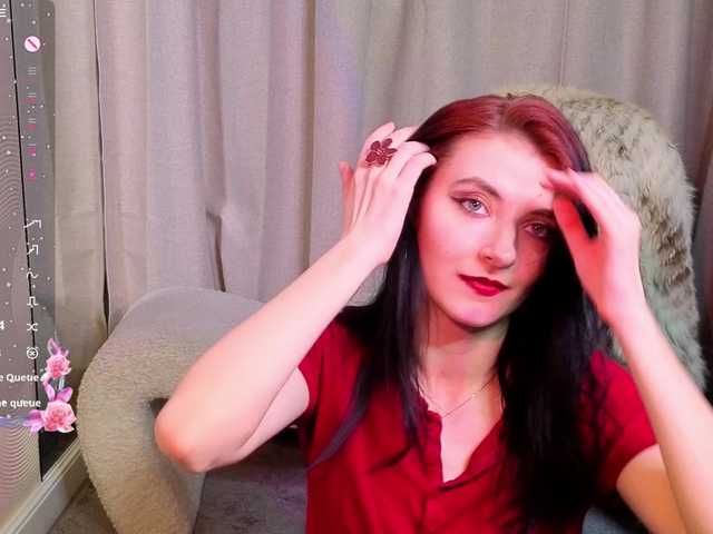 NicoleLuxe's BongaCams show and profile