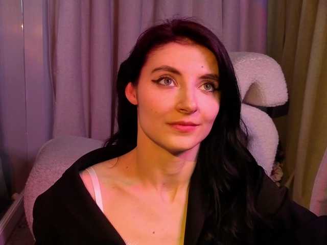 NicoleLuxe's BongaCams show and profile