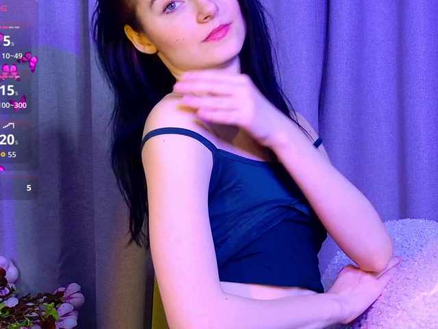 NicoleLuxe's BongaCams show and profile