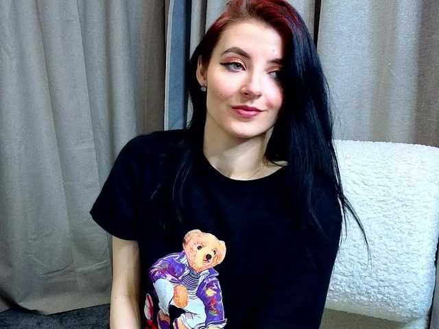 NicoleLuxe's BongaCams show and profile